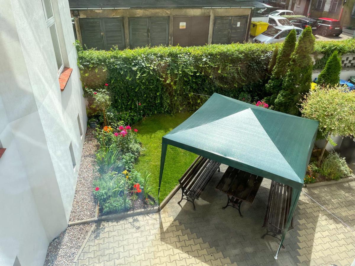 Long Attic Studio Posen Exterior foto
