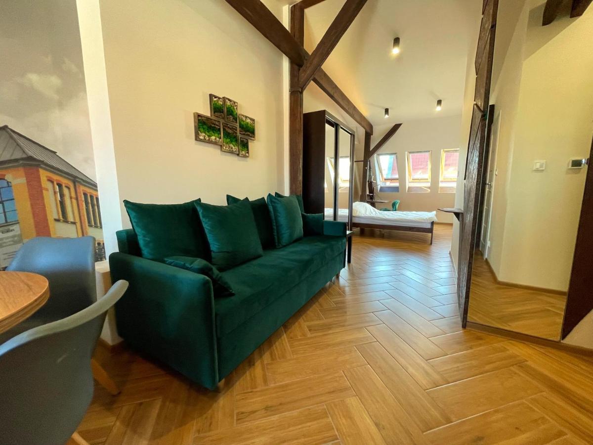 Long Attic Studio Posen Exterior foto